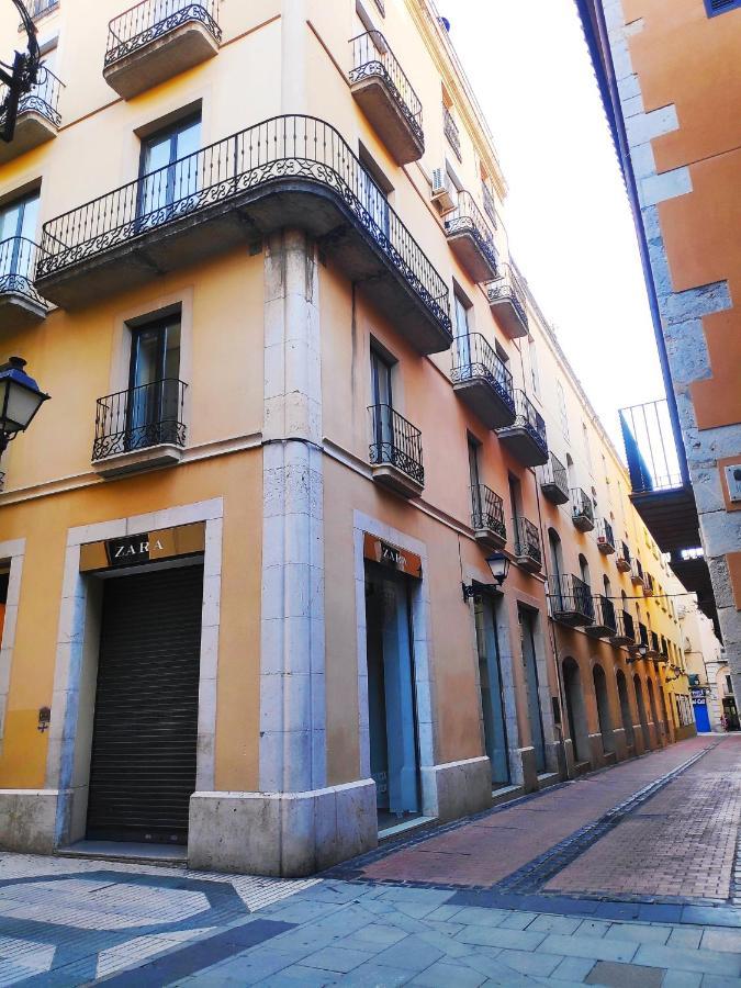 Appartamento Spiral Stairs Duplex Figueres  Esterno foto