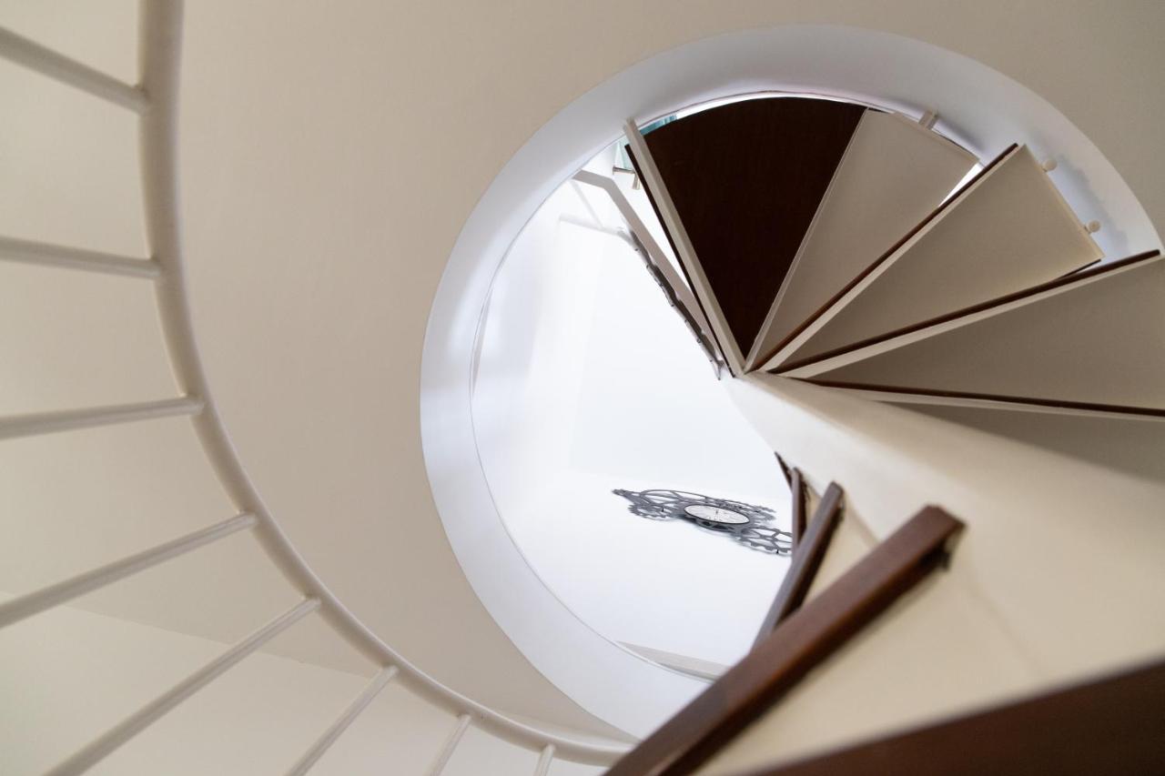 Appartamento Spiral Stairs Duplex Figueres  Esterno foto