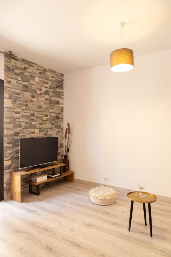 Appartamento Spiral Stairs Duplex Figueres  Esterno foto